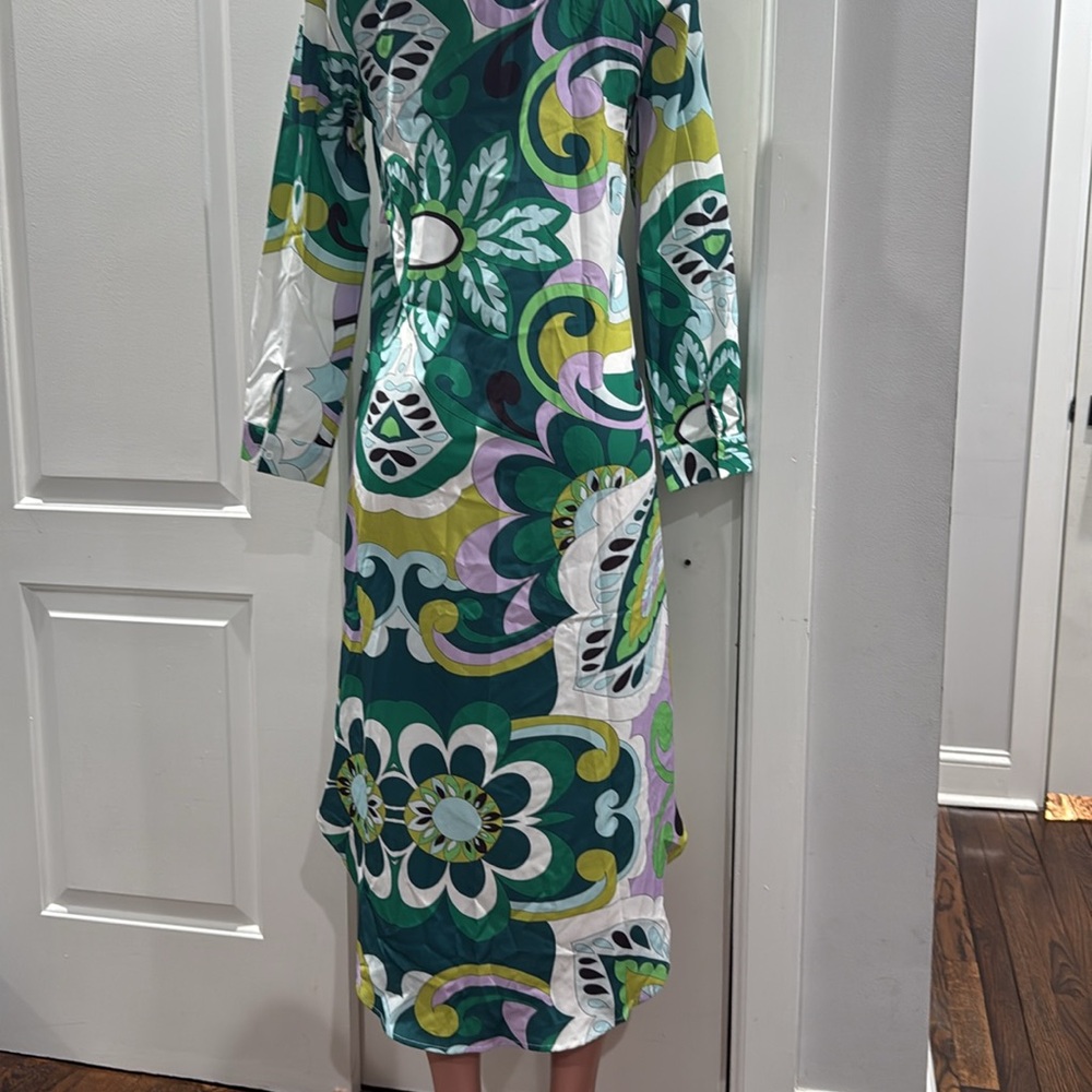 Long Pattern‎ Dress - Picture 3 of 9